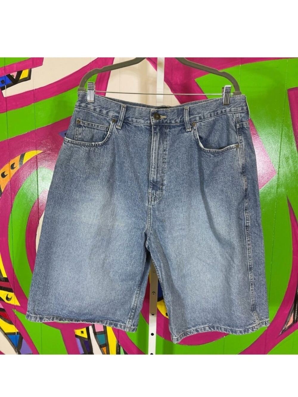 Foot Locker, Denim Shorts. Size 36. In excellent condition!